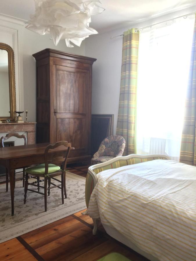 Le Logis Du Plessis Bed and Breakfast Chaniers Εξωτερικό φωτογραφία