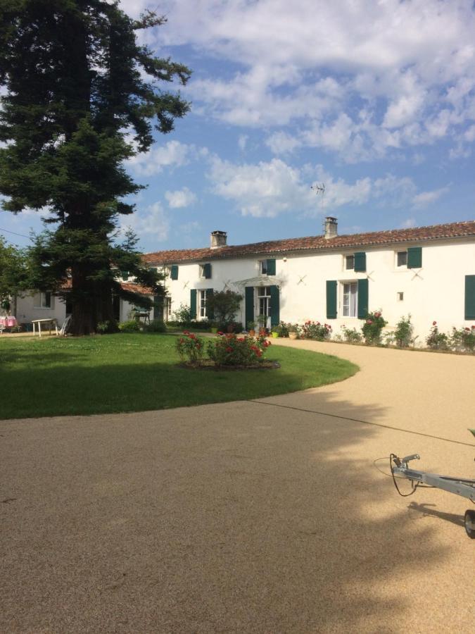 Le Logis Du Plessis Bed and Breakfast Chaniers Εξωτερικό φωτογραφία