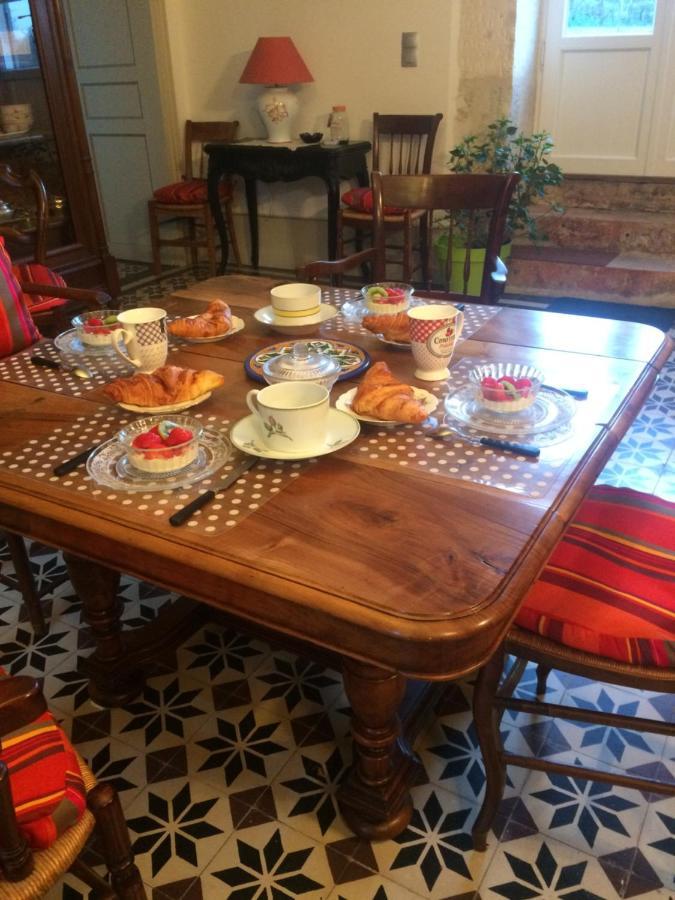 Le Logis Du Plessis Bed and Breakfast Chaniers Εξωτερικό φωτογραφία